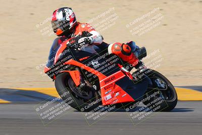 media/Dec-18-2022-SoCal Trackdays (Sun) [[8099a50955]]/Turns 9 and 10 Set 2 (1055am)/